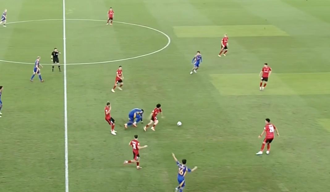 替补席的门 替补席的门