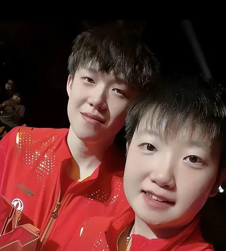 鲜女团, amp, 手下 鲜女团, amp, 手下